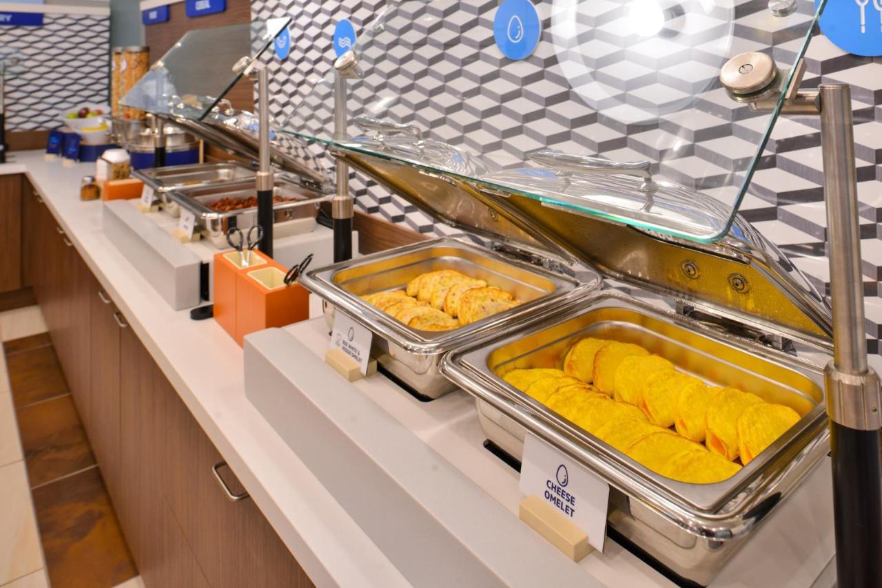 Holiday Inn Express & Suites Atlanta South - Stockbridge By Ihg Esterno foto